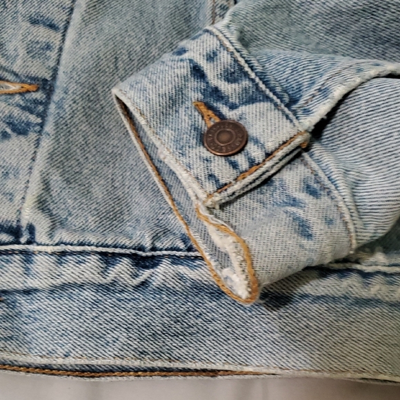 Levi's Light Blue Denim Jacket - Picture 9 of 10